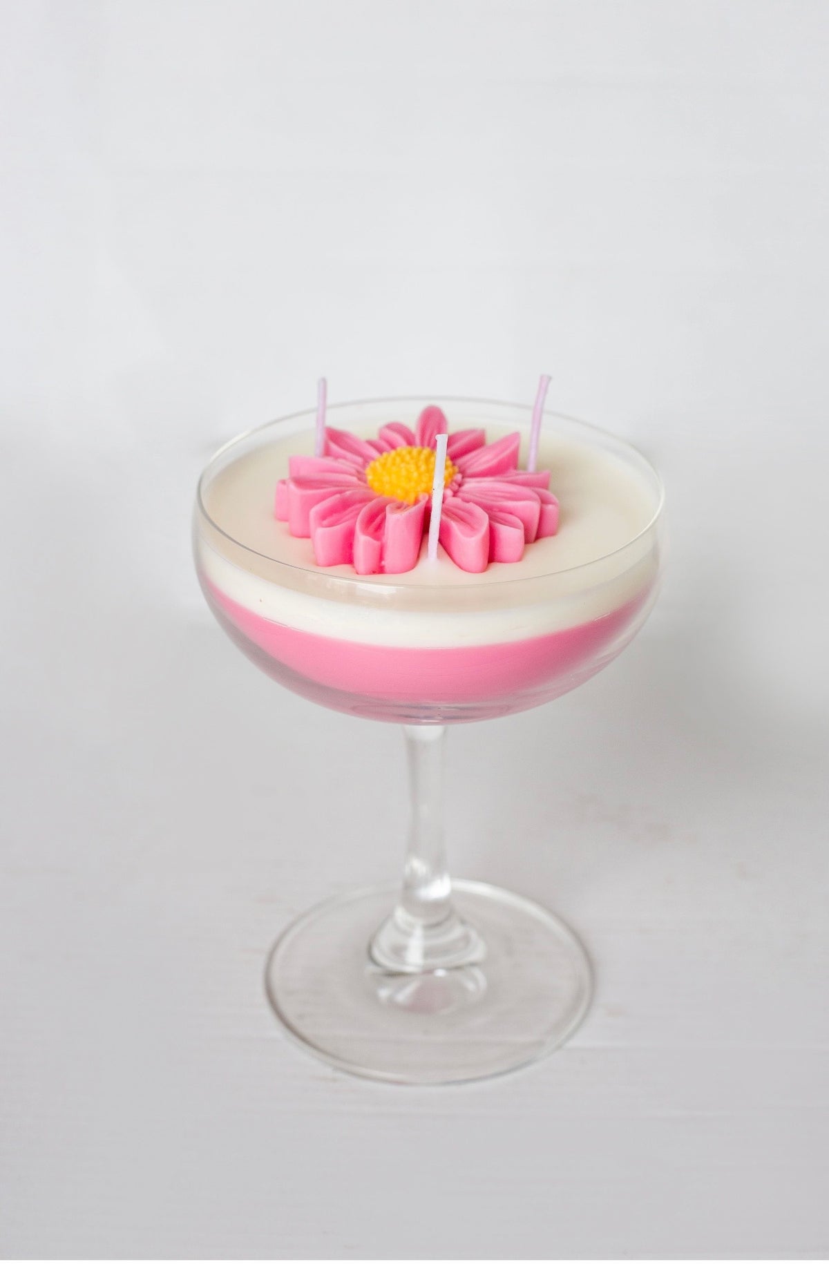 Daisy & Petal Glow Candle