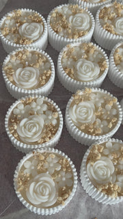 Handmade Floral Wedding Favor Candles – White Rose & Dried Flower Soy Wax